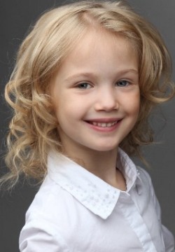 Лиза Леонова