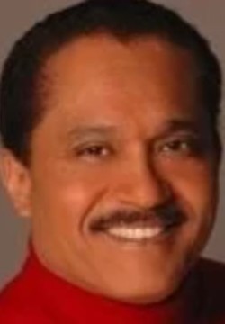 Альберто Васкес