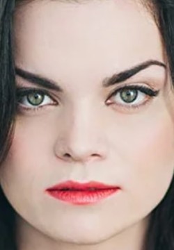 Али Джонсон