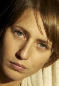 Лаура Бужена