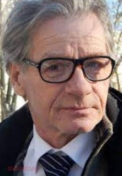 Александр Вдовин