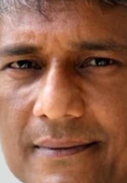 Адиль Хуссэйн