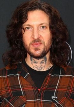 Мики Авалон