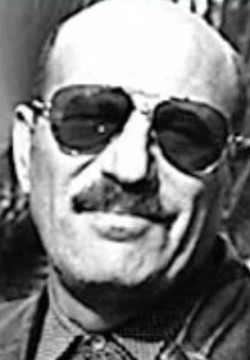 Леонид Менакер