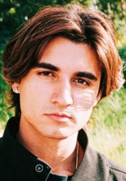 Лукас Авила