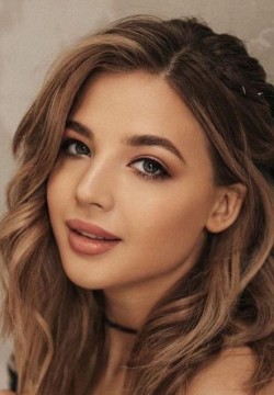 Анна Покров