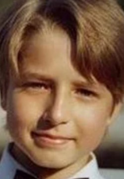 Арсений Перов