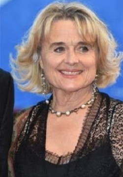 Шинед Кьюсак