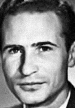 Евгений Карелов