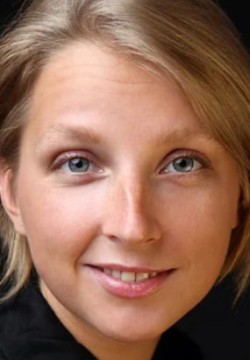 Алиса Дмитриева