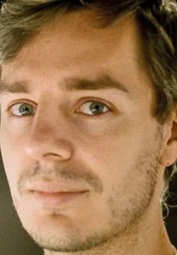 Максим Чирков