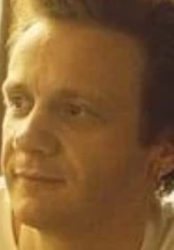 Саймон Уэллс