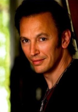  Дэниэл Аррош