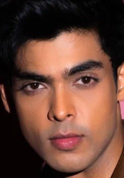 Адитья Нанда