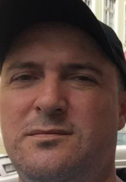 Виталий Сащиков