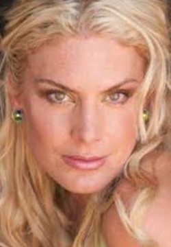 Келли Грейсон