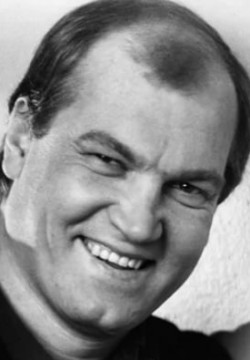 Виктор Степанов