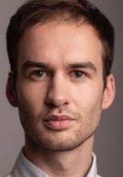 Антон Зиновьев