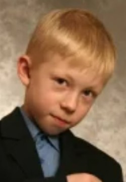 Денис Сухомлинов