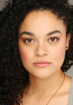 Сара-Николь Роблз