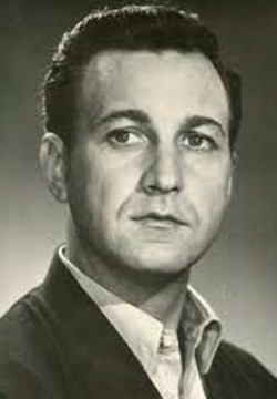 Лев Поляков