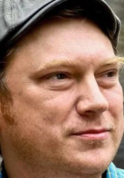 Станислав Назиров