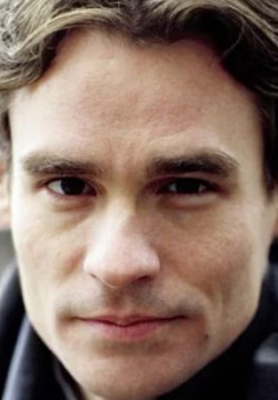 Роберт Шон Леонард