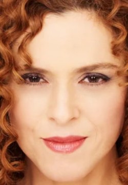 Бернадетт Питерс