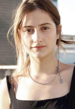 Лола Кретон