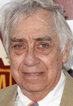 Филип Бейкер Холл