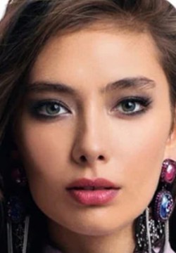 Неслихан Атагюль