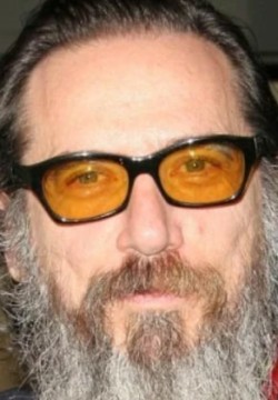 Ларри Чарльз