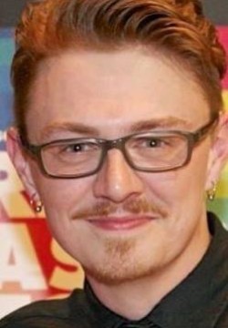 Адриан Пауэрс