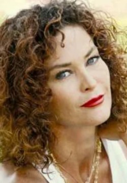 Ипек Тенолджай