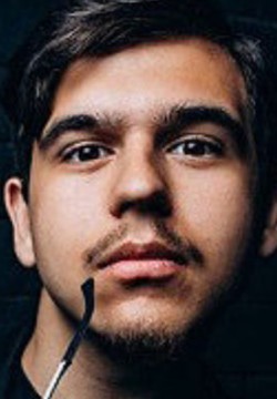 Владислав Карманов