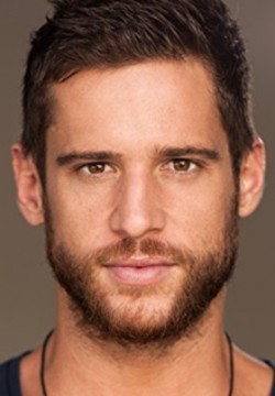 Дэниэл Юинг