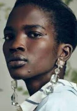 Аамито Лагум