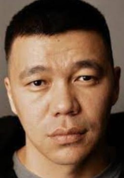 Данияр Алшинов