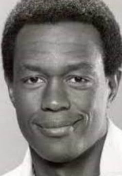 Кевин Питер Холл