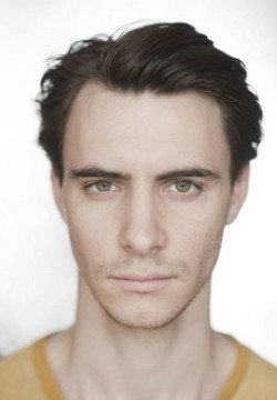 Гарри Ллойд