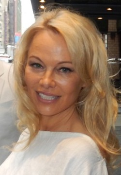 Памела Андерсон