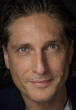 Сергей Комаровский