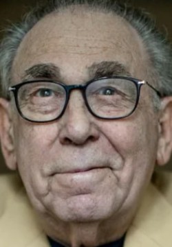 Александр Левенбук