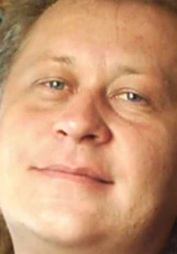 Андрей Комаров