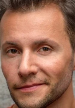 Вячеслав Манучаров