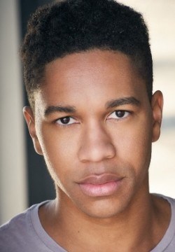 Аарон Мотен