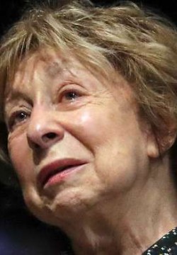 Лия Ахеджакова