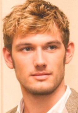 Алекс Петтифер