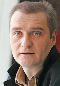  Александр Балуев