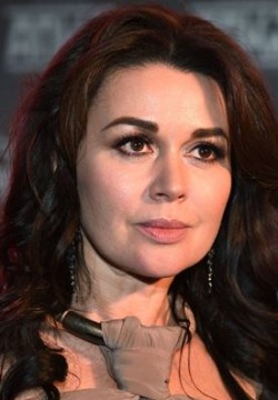 Анастасия Заворотнюк